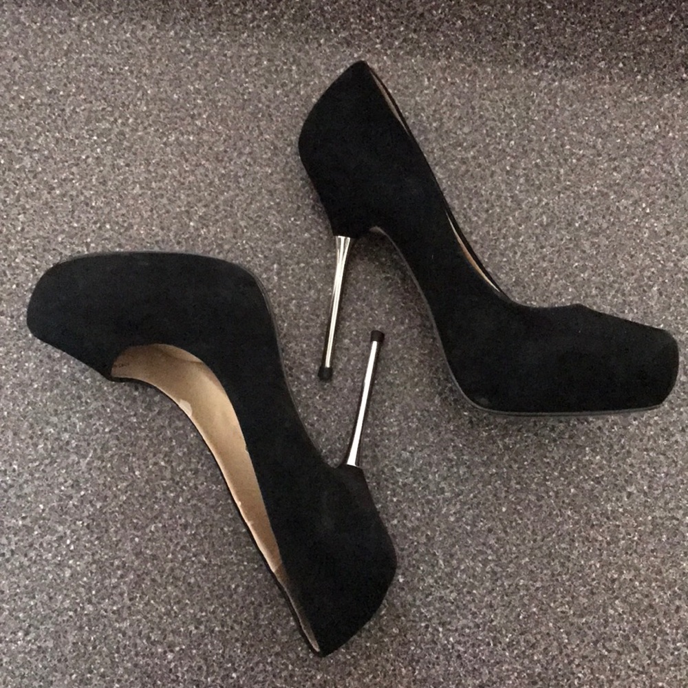 Black suede Zara Woman 2011/2012 heels size 11